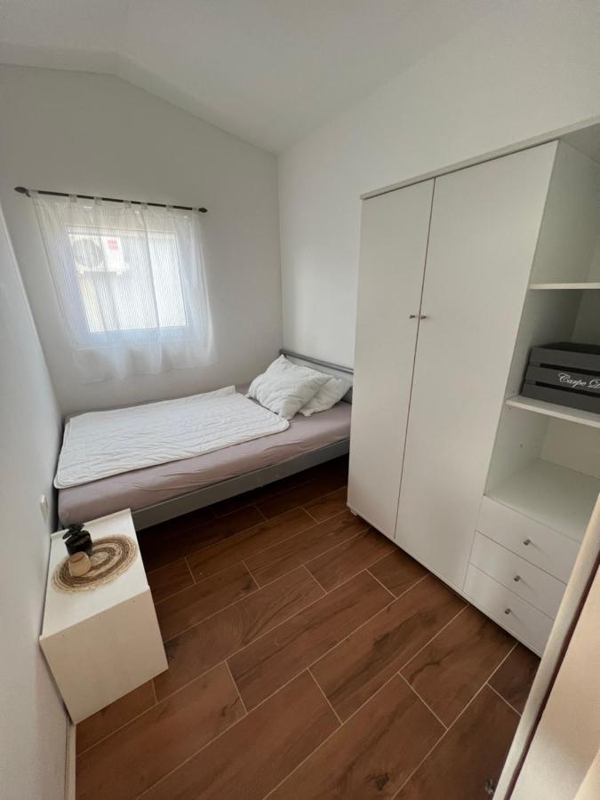 Apartment Mona Vir Kültér fotó